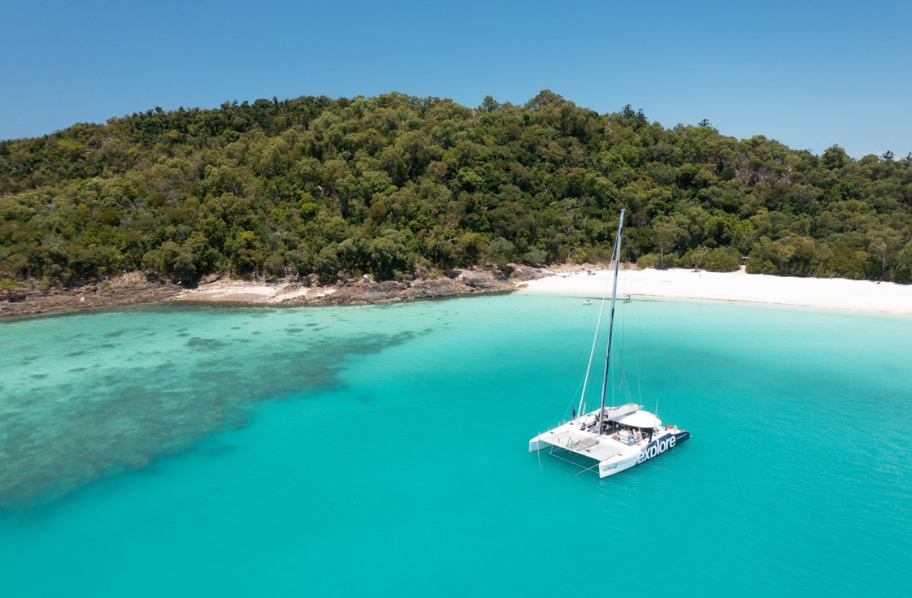 Explore Group Hamilton - Sail to Whitehaven beach