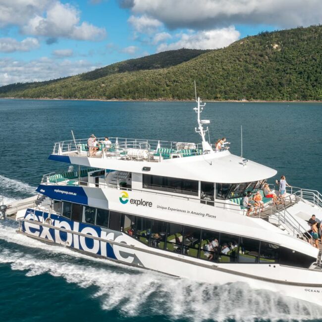 Explore Group Hamilton_boat in Whitsundays